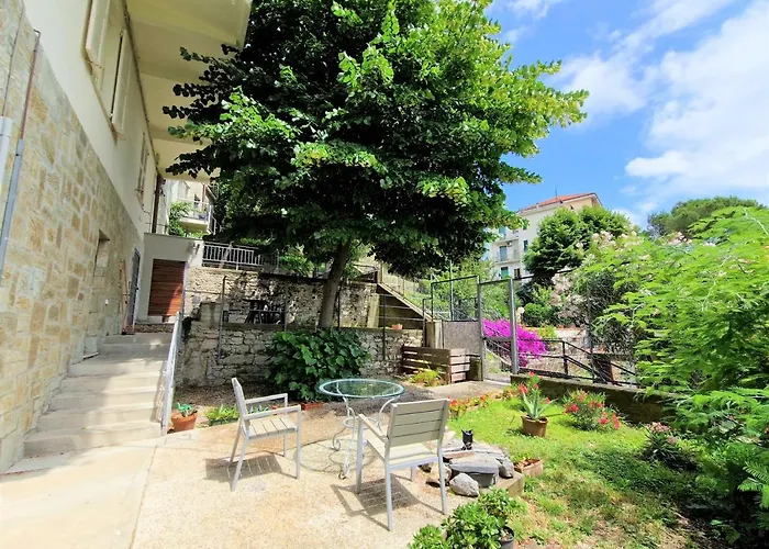 Garden & View